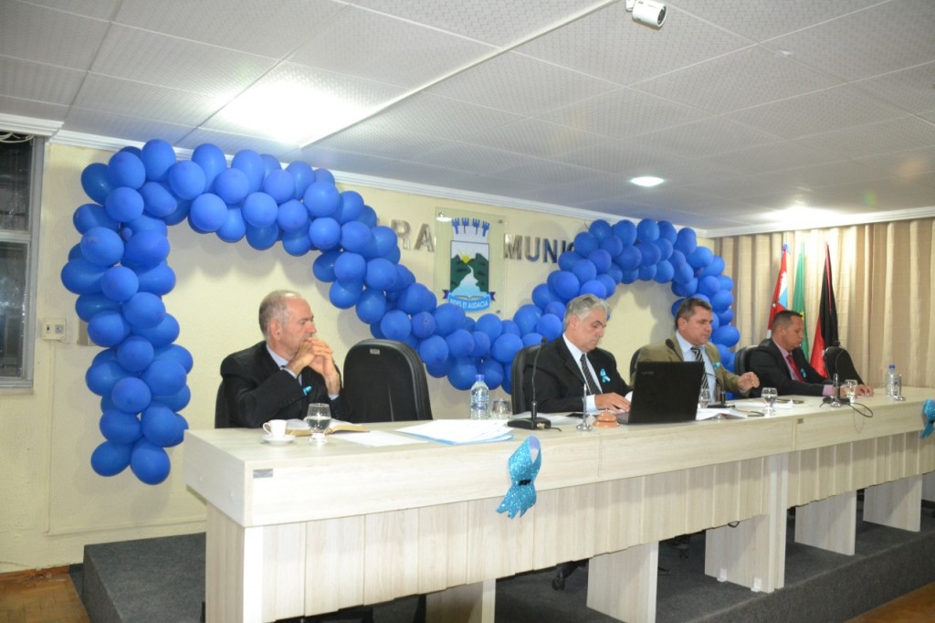 Câmara de Monteiro se engaja na Campanha Novembro Azul durante sessão